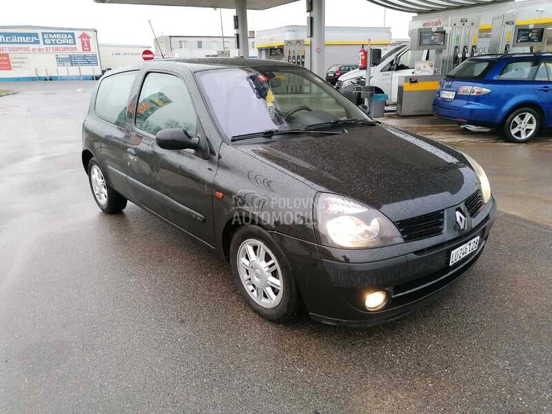 branik za Renault Clio od 2001. do 2007. god.