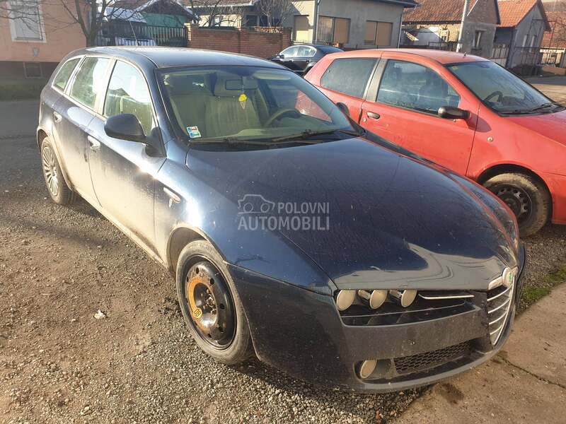 Delovi za Alfa Romeo 159