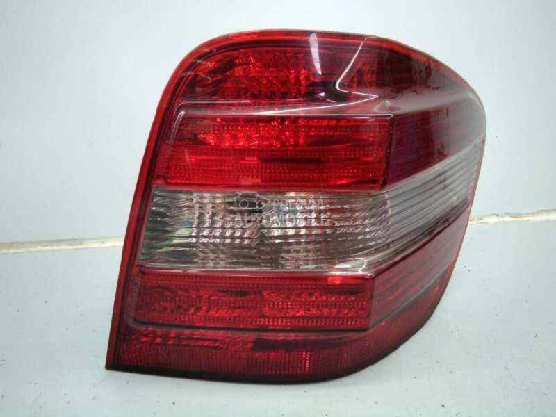 Štop svetla desno za Mercedes Benz ML 230, ML 270, ML 320 ... od 2005. do 2011. god.