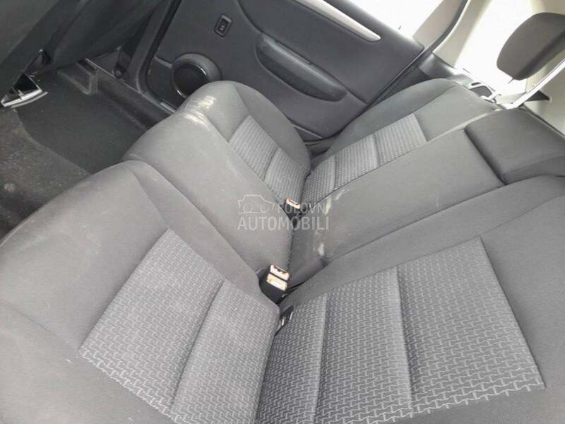Zadnja sedišta za Mercedes Benz B 150, B 170, B 180 ... od 2005. do 2011. god.