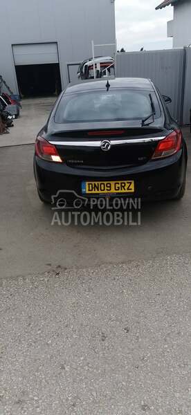 Zadnji branik limuzina crni za Opel Insignia od 2009. do 2013. god.