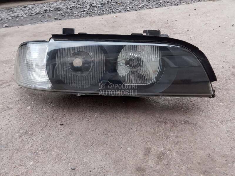 desni xenon far za BMW 520, 525