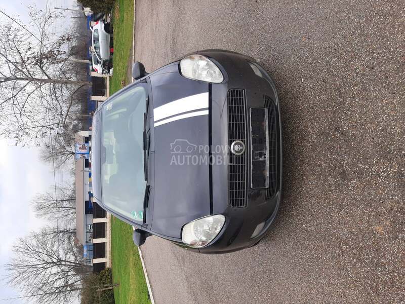 Fiat Grande Punto -  kompletan auto u delovima