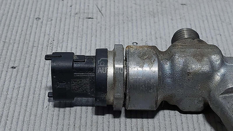 SENZOR PRITISKA GORIVA za Opel Meriva
