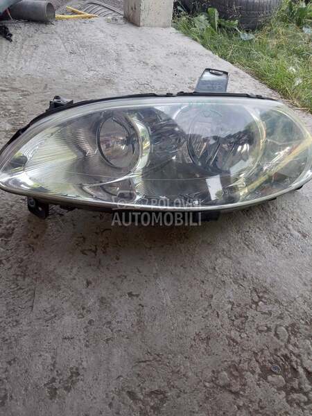 levi far xenon za Fiat Croma