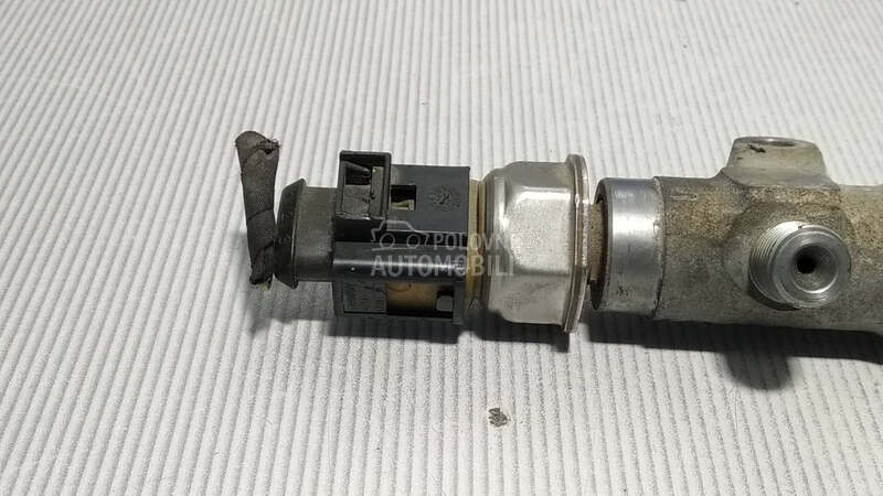 SENZOR PRITISKA GORIVA za Volkswagen Tiguan