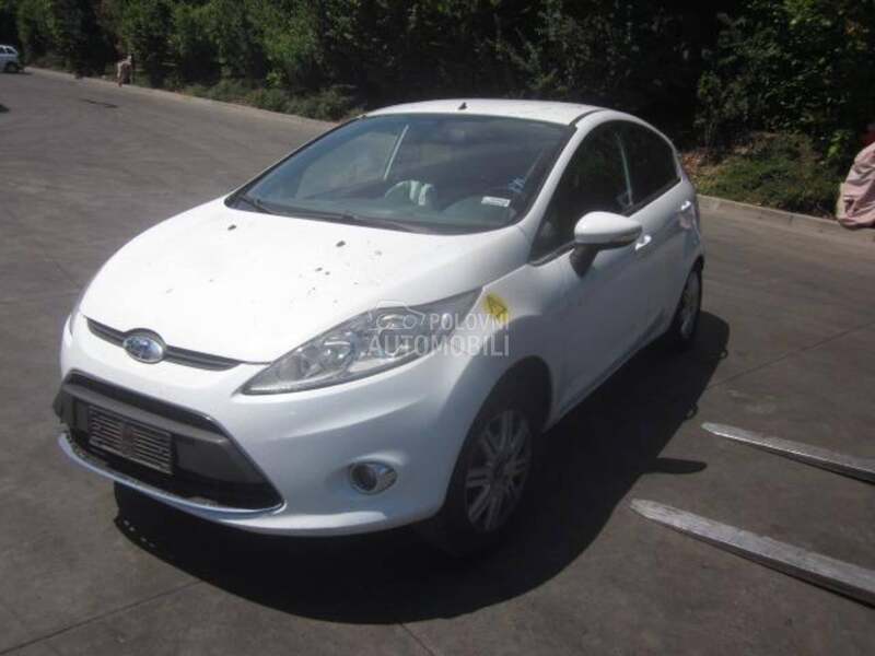 Ford Fiesta 2009. god. -  kompletan auto u delovima