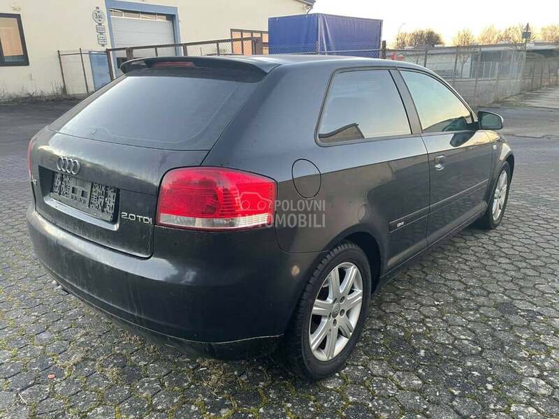 taster za otvaranje gepeka za Audi A3, A4, A5 ... od 2002. do 2013. god.