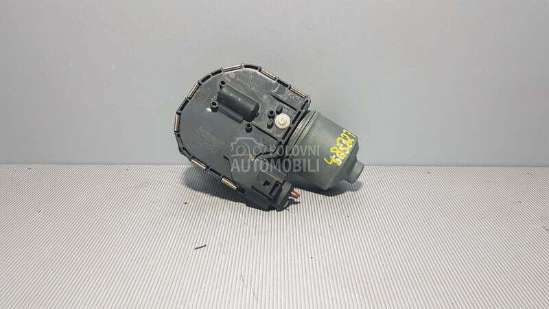 MOTORIC PREDNJEG BRISACA za Volkswagen Golf 6
