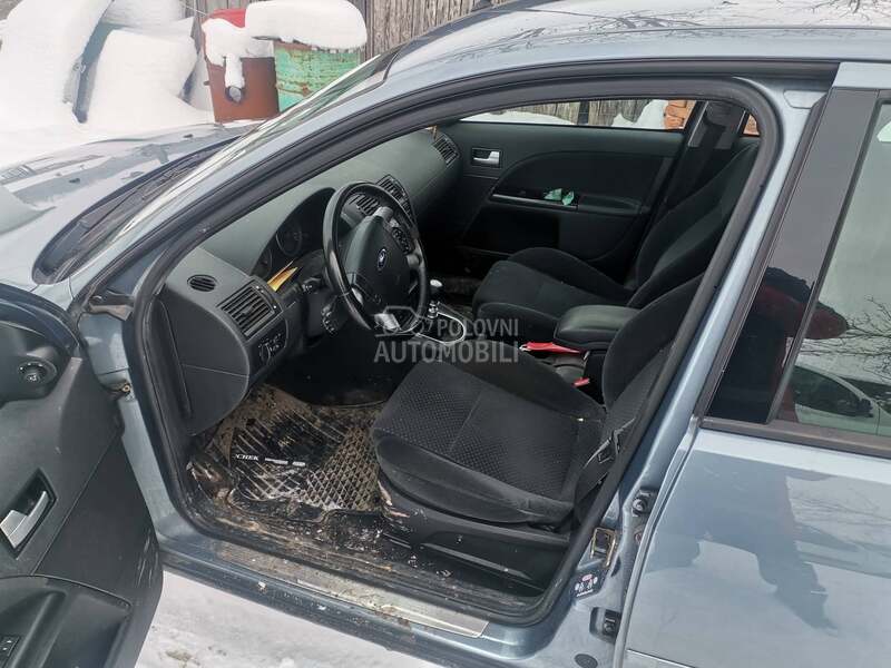 mk3 enterijer hecbek za Ford Mondeo od 2001. do 2005. god.