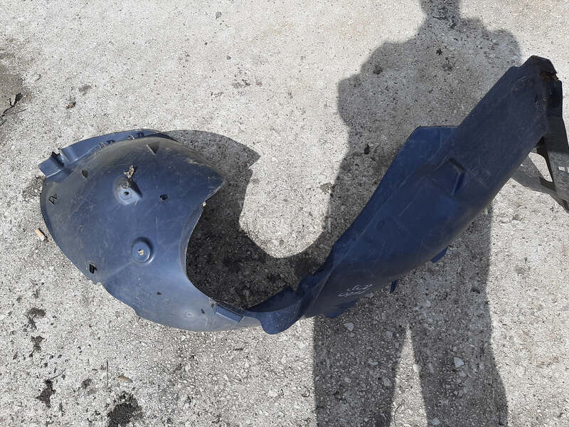 UNUTRASNJI BLATOBRAN za Peugeot 208