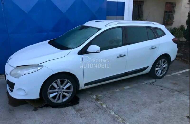 Renault Megane 2.0dci 2010. god. -  kompletan auto u delovima