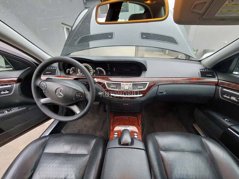 Instrument tabla za Mercedes Benz S 350 od 2006. do 2011. god.