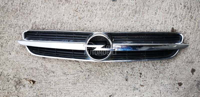 Maska sa znakom za Opel Vectra C