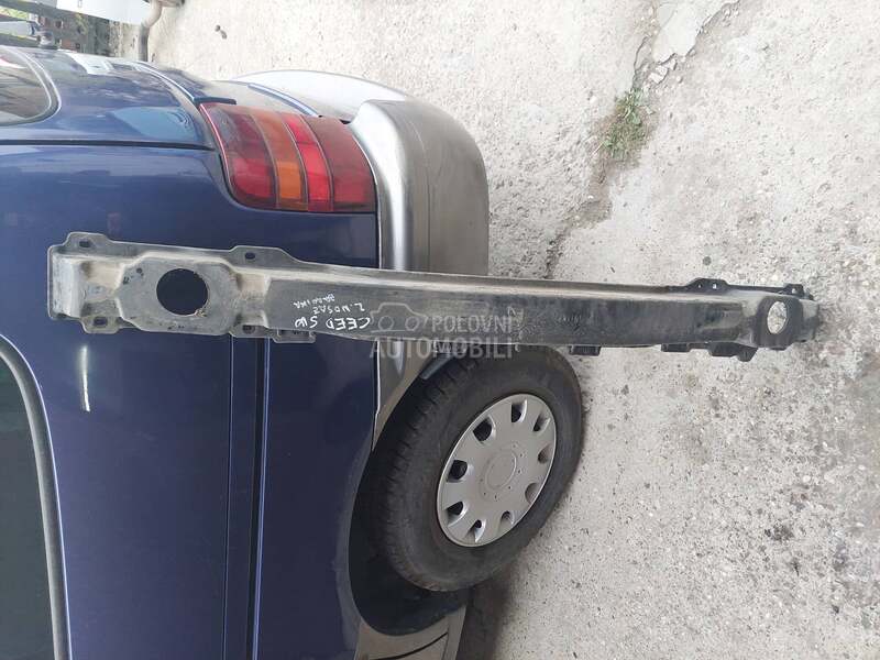 nosac branika zadnji za Kia cee`d sw od 2010. do 2013. god.