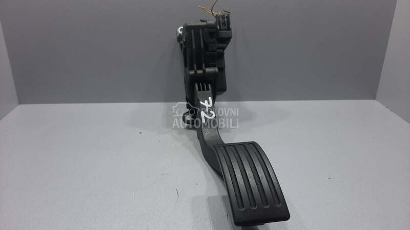 PAPUCICA GASA za Ford Focus