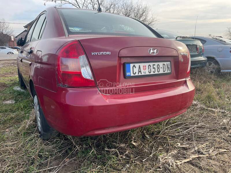 gepek vrata za Hyundai Accent od 2006. do 2008. god.
