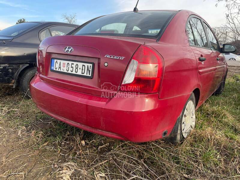 gepek vrata za Hyundai Accent od 2006. do 2008. god.