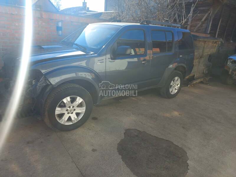 Nissan Pathfinder 2006. god. -  kompletan auto u delovima