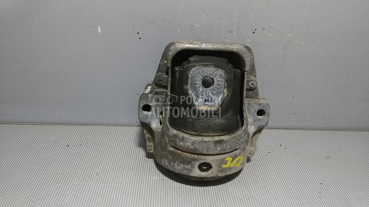 NOSAC MOTORA za Audi A4