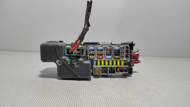 ELEKTRONIKA KUTIJA OSIGURACA za Volvo V70
