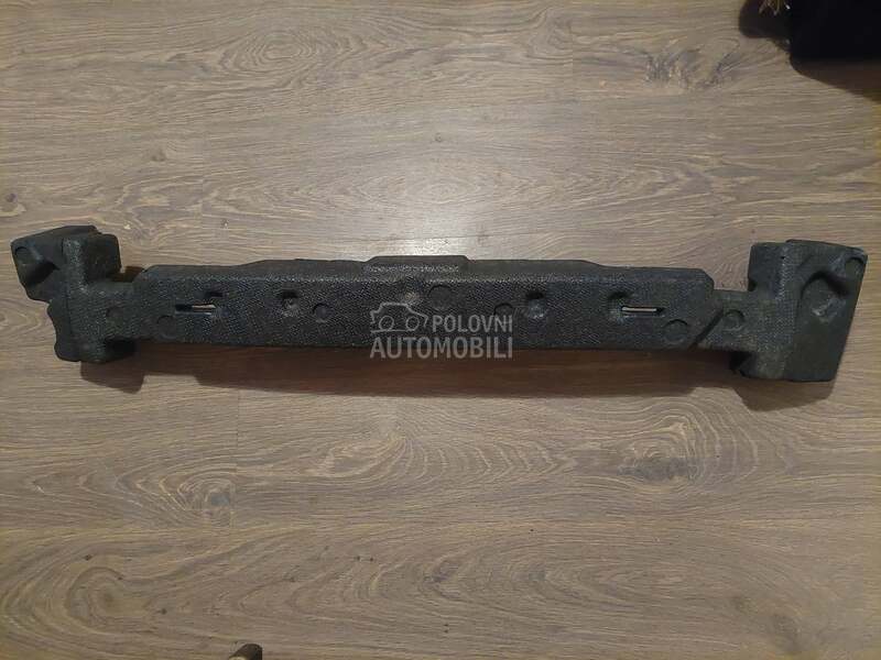stiropor u braniku za Hyundai i30