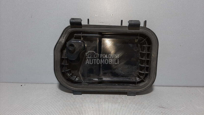 POKLOPAC FARA za Audi A6
