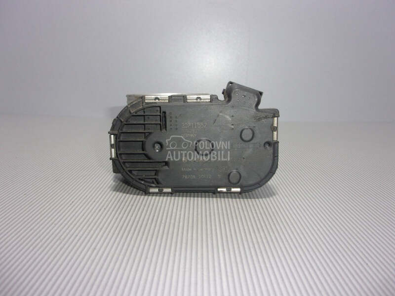 DOZER KLAPNA za Volvo S40