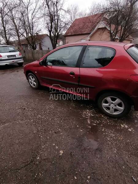 1.4 benzin u delovima za Peugeot 206