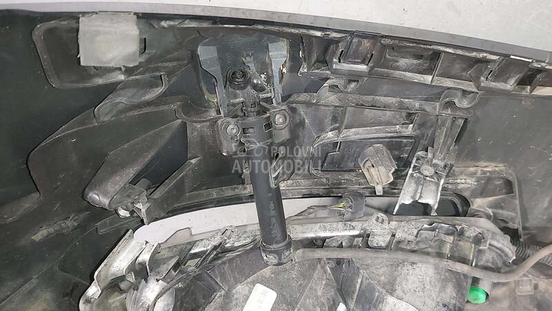 PRSKALICA ZA FAROVE za Peugeot 508