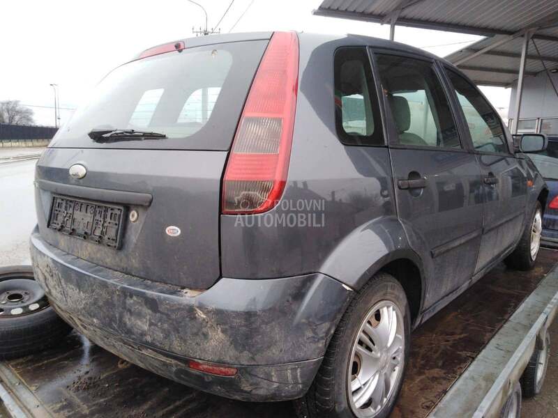 enterijer 5 vrata za Ford Fiesta od 2002. do 2005. god.