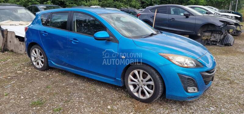 Mazda 3 -  kompletan auto u delovima