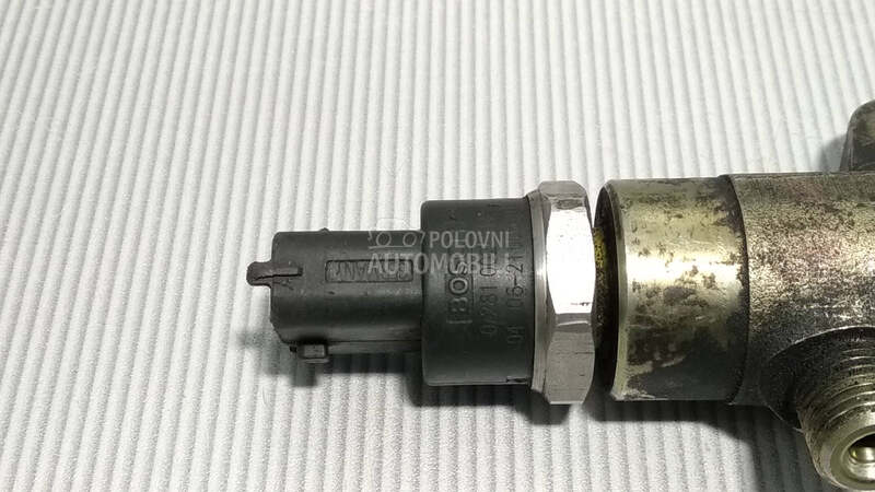 SENZOR PRITISKA GORIVA za Opel Corsa C