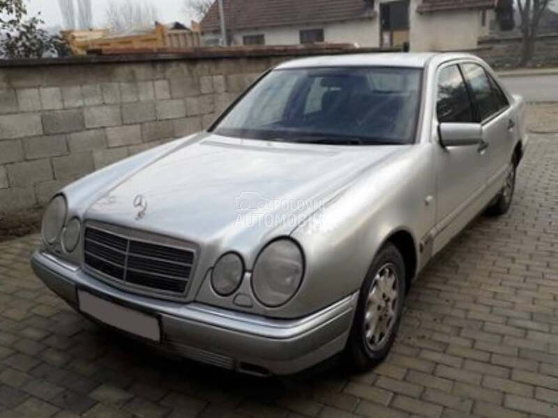 Mercedes Benz E 220 CDI W210 2001. god. -  kompletan auto u delovima