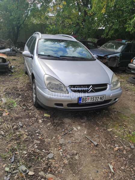 Citroen C5 2.0HDi 2002. god. -  kompletan auto u delovima