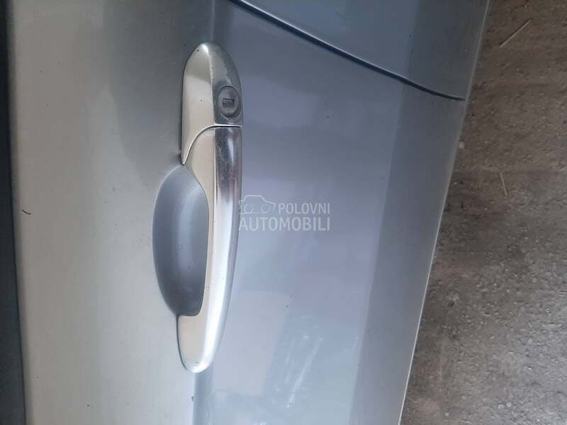 spoljna brava za Alfa Romeo 147 od 2000. do 2005. god. za Alfa Romeo 147 od 2000. do 2005. god.