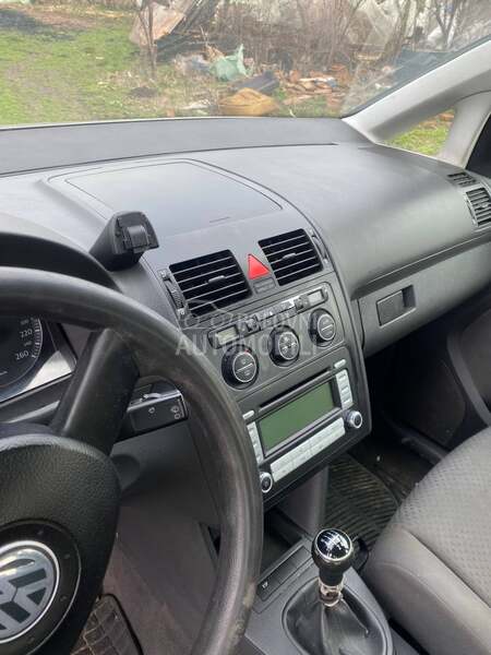 Instrument tabla za Volkswagen Touran od 2003. do 2006. god.