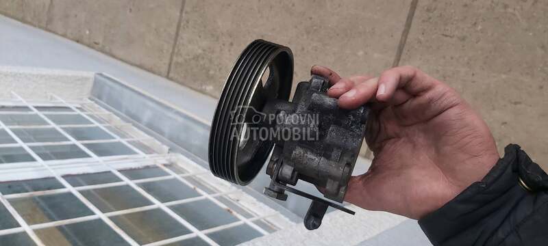SERVO PUMPA za Citroen C5 od 2005. do 2007. god.
