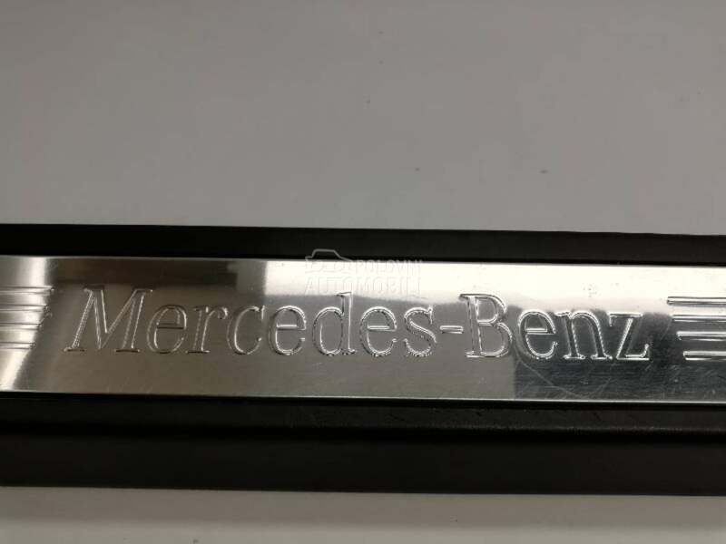 Trimovi, intarzije i ukrasi za Mercedes Benz E 200, E 220, E 230 ... od 2009. do 2017. god.