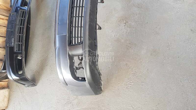 Prednji branik za Volkswagen Golf 5