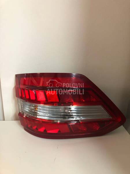 Stop svetlo levo za Mercedes Benz E 200, E 220, E 230 ... od 2009. do 2012. god. - 2128203764