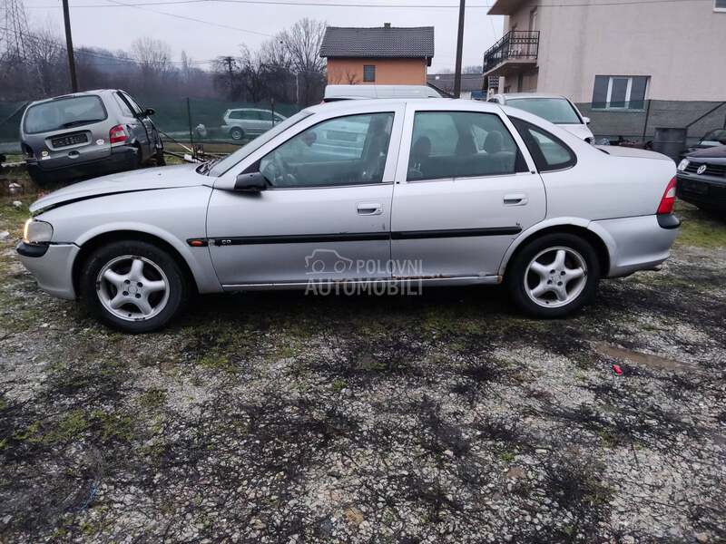 Delovi za Opel Vectra B 2.0 dt 1999. god.