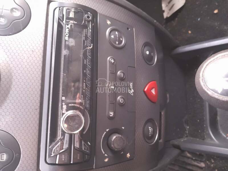 gps navi za Renault Megane