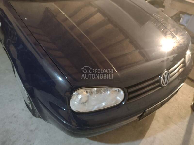Volkswagen Golf 4 -  kompletan auto u delovima
