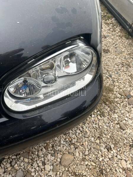 Farovi  golf 4 za Volkswagen Golf 4 od 1998. do 2005. god.