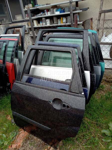 Zadnja leva vrata za Ford Focus od 1998. do 2004. god. za Ford Focus od 1998. do 2004. god.