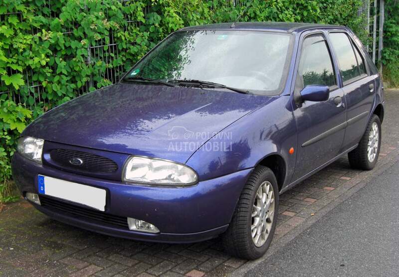 Ford Fiesta Mk 4 -  kompletan auto u delovima