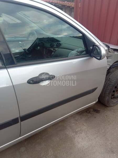 Prednja desna vrata za Ford Focus od 1998. do 2004. god. za Ford Focus od 1998. do 2004. god.