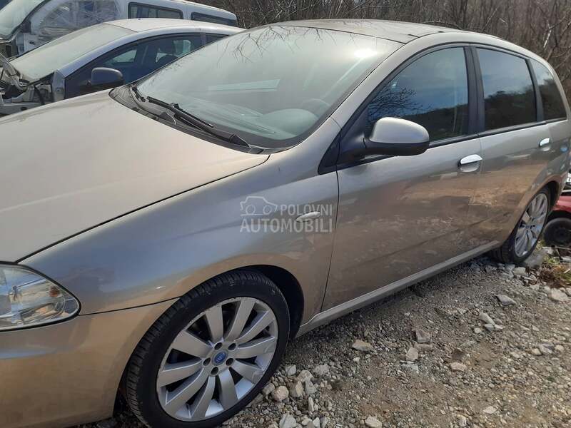krila 272 za Fiat Croma
