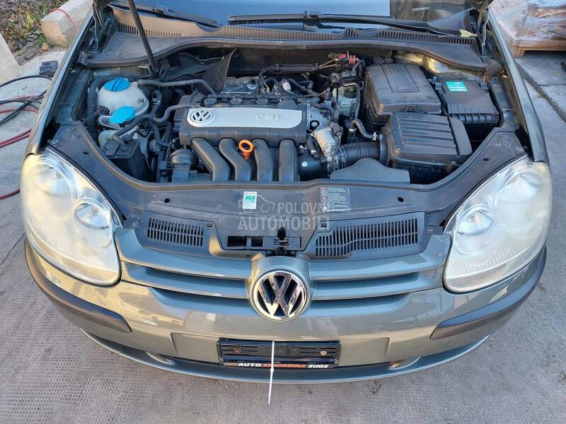 Volkswagen Golf 5 fsi 2006. god. -  kompletan auto u delovima